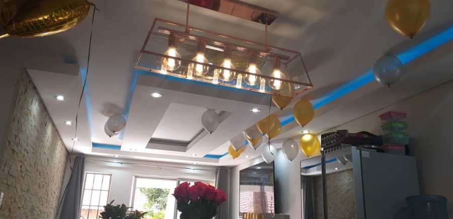 2 Bedroom Property for Sale in Theresa Park Gauteng