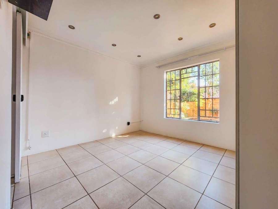 2 Bedroom Property for Sale in Theresa Park Gauteng