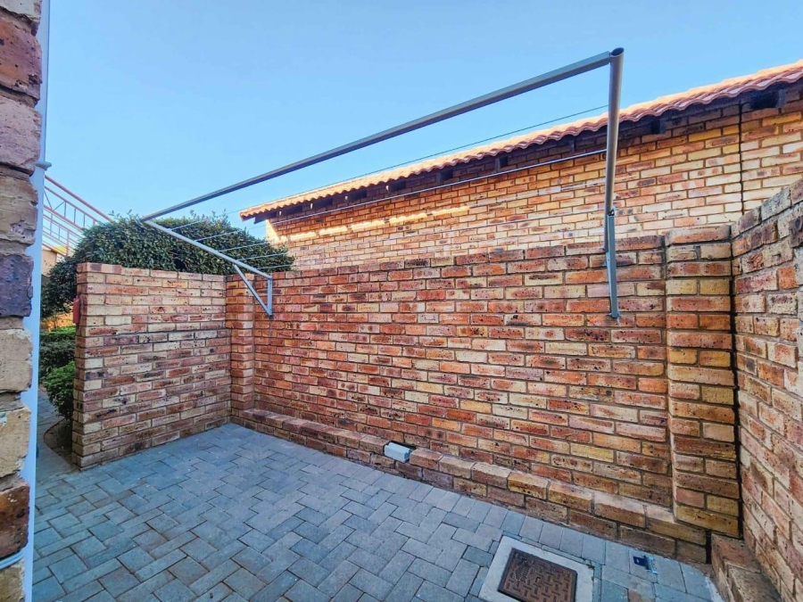 2 Bedroom Property for Sale in Theresa Park Gauteng