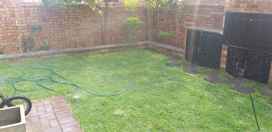 2 Bedroom Property for Sale in Theresa Park Gauteng