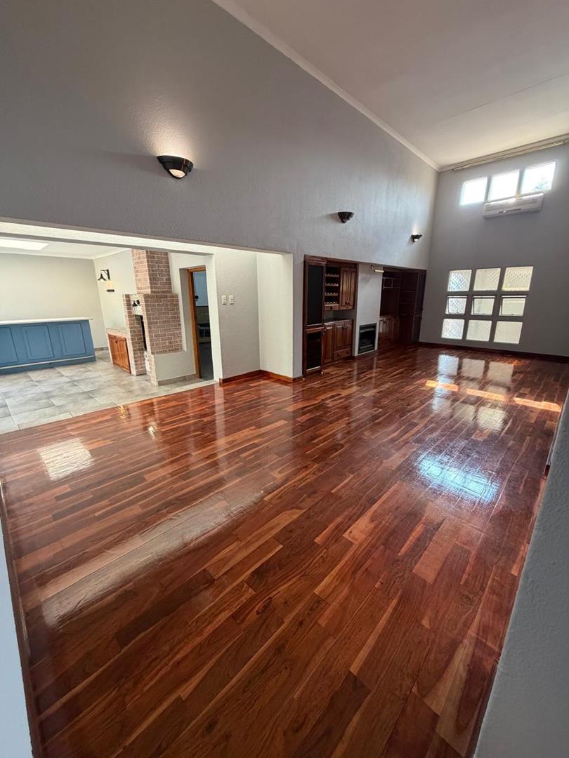 4 Bedroom Property for Sale in Glen Marais Gauteng