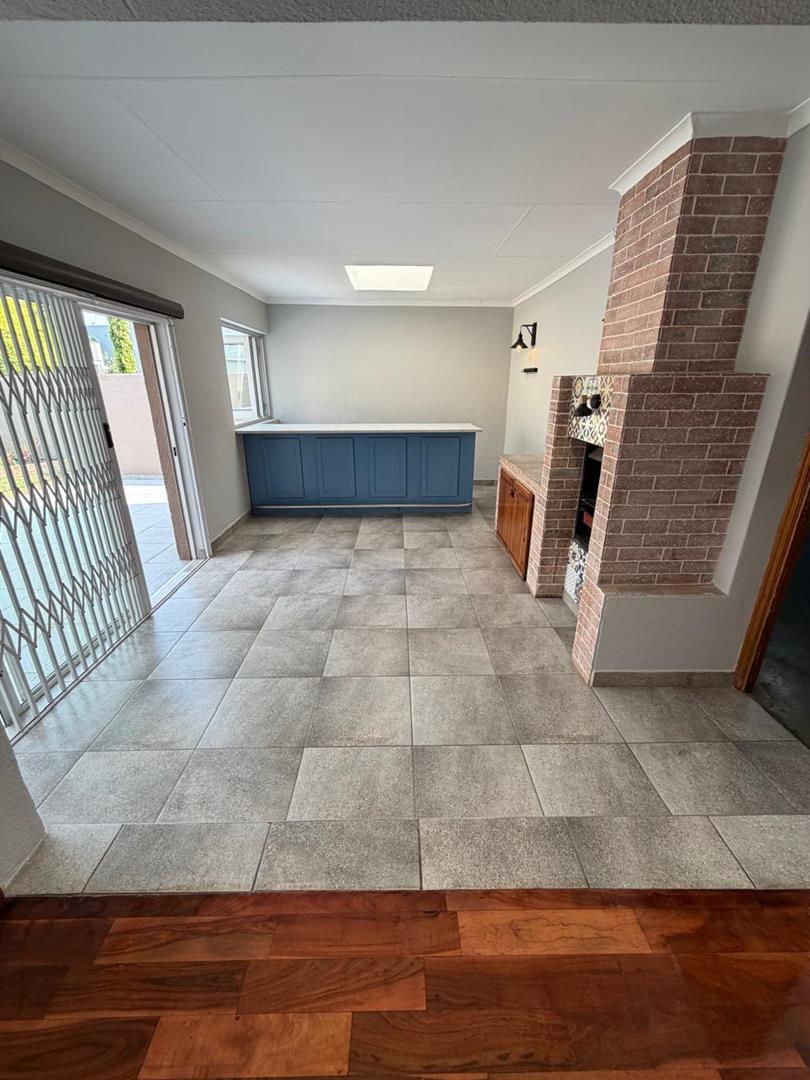 4 Bedroom Property for Sale in Glen Marais Gauteng