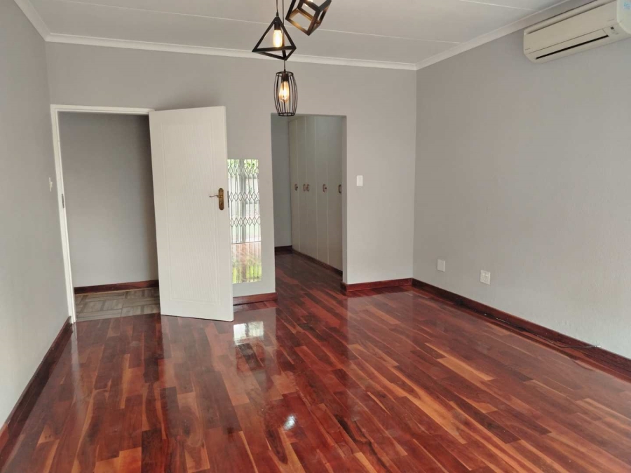 4 Bedroom Property for Sale in Glen Marais Gauteng