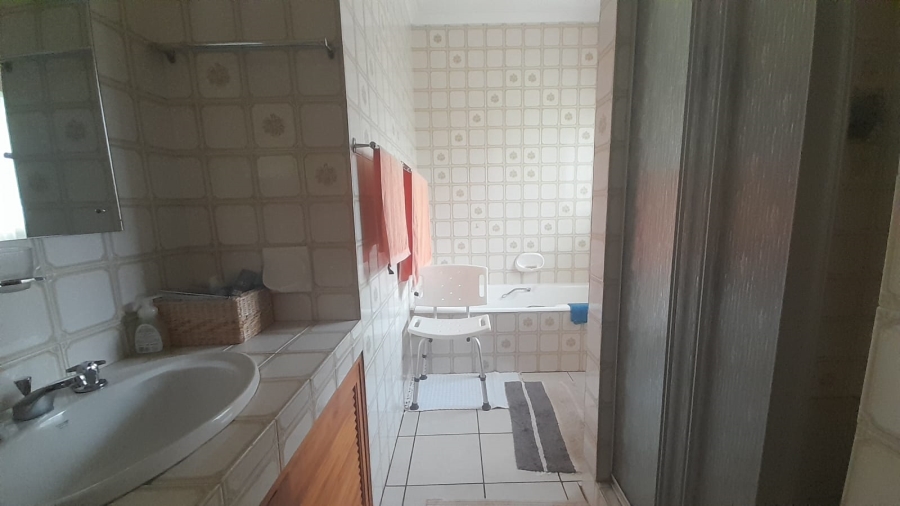 3 Bedroom Property for Sale in Aston Manor Gauteng