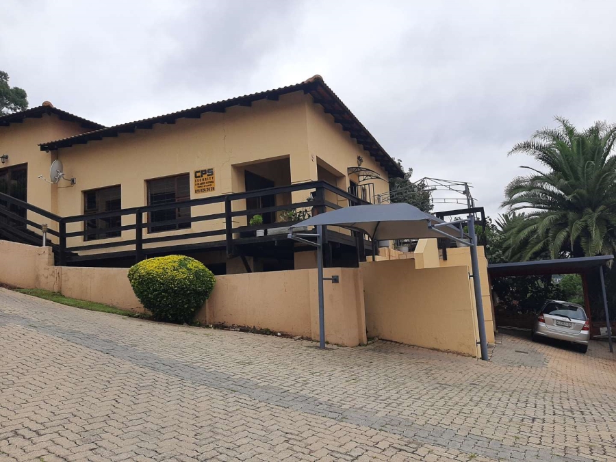 3 Bedroom Property for Sale in Oakdene Gauteng