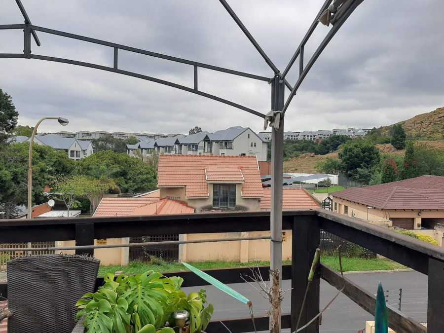 3 Bedroom Property for Sale in Oakdene Gauteng