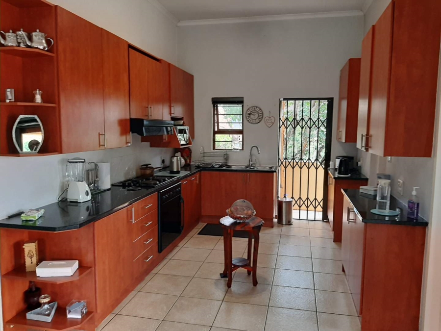 3 Bedroom Property for Sale in Oakdene Gauteng