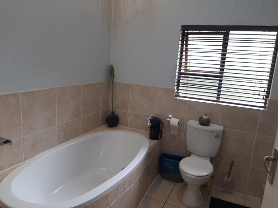 3 Bedroom Property for Sale in Oakdene Gauteng