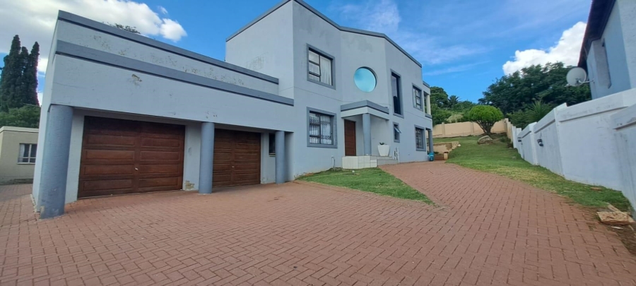 5 Bedroom Property for Sale in Naturena Gauteng