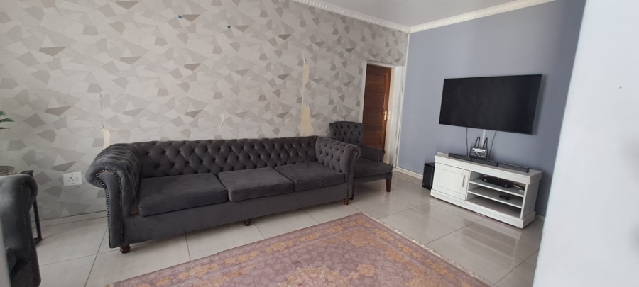 5 Bedroom Property for Sale in Naturena Gauteng