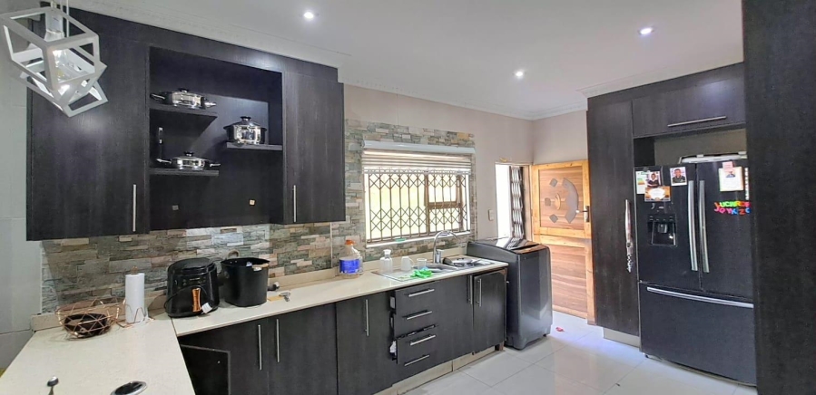 5 Bedroom Property for Sale in Naturena Gauteng