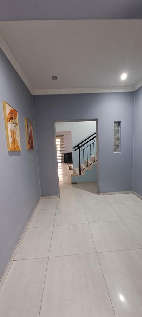 5 Bedroom Property for Sale in Naturena Gauteng