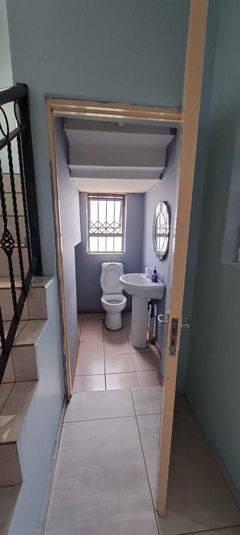 5 Bedroom Property for Sale in Naturena Gauteng