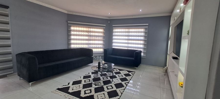 5 Bedroom Property for Sale in Naturena Gauteng