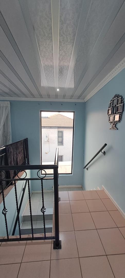 5 Bedroom Property for Sale in Naturena Gauteng