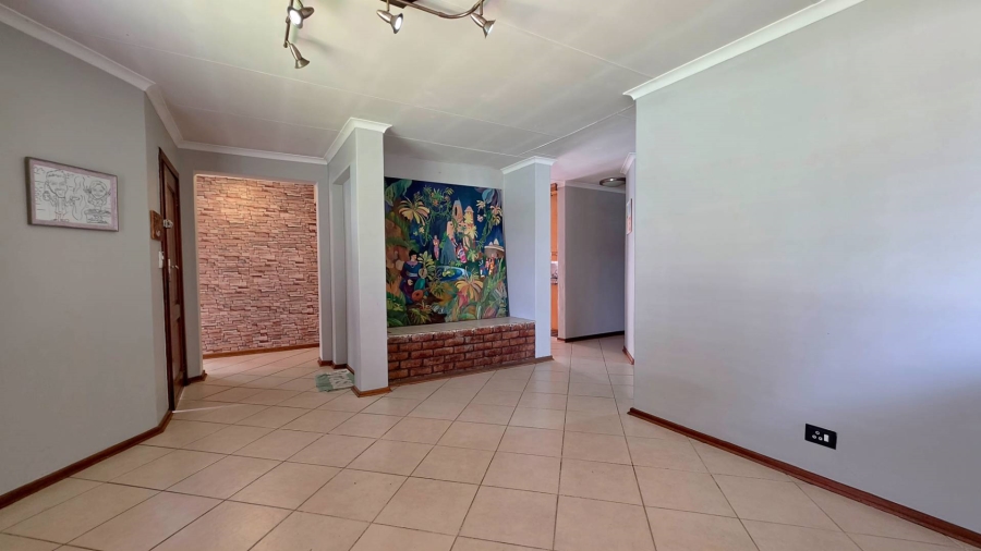 3 Bedroom Property for Sale in Verwoerdpark Gauteng