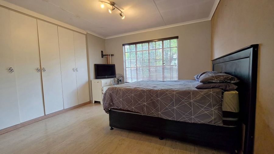 3 Bedroom Property for Sale in Verwoerdpark Gauteng