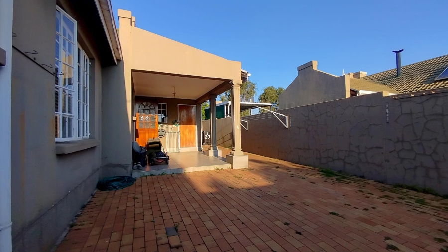 3 Bedroom Property for Sale in Verwoerdpark Gauteng