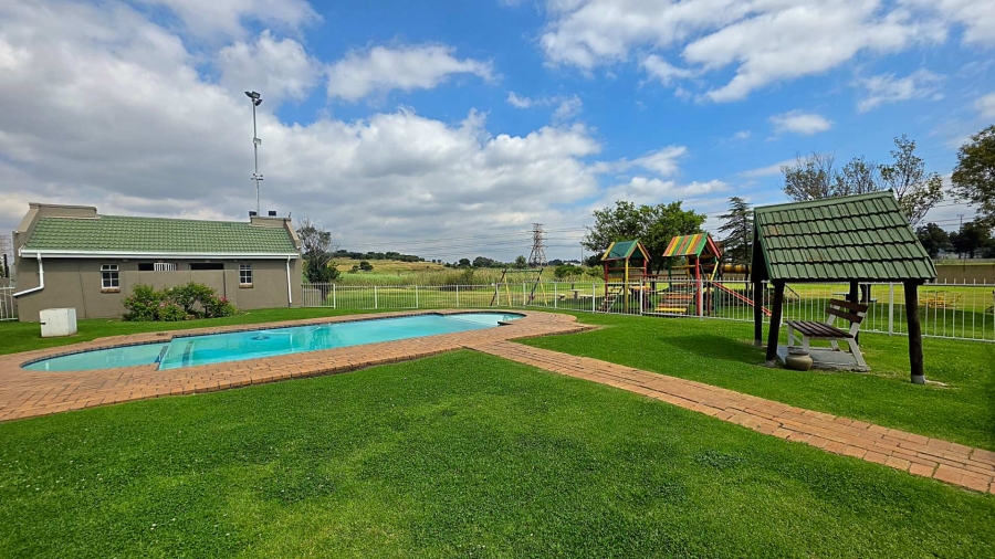 3 Bedroom Property for Sale in Verwoerdpark Gauteng