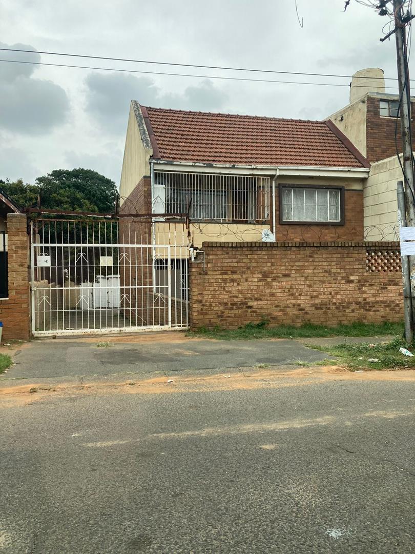 16 Bedroom Property for Sale in Rosettenville Gauteng