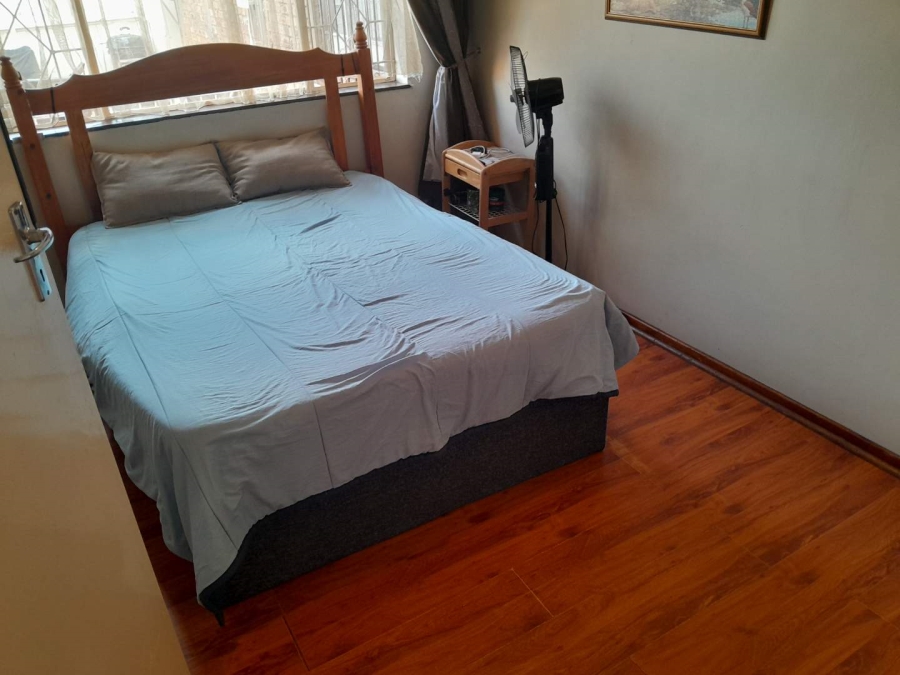 2 Bedroom Property for Sale in South Crest Gauteng