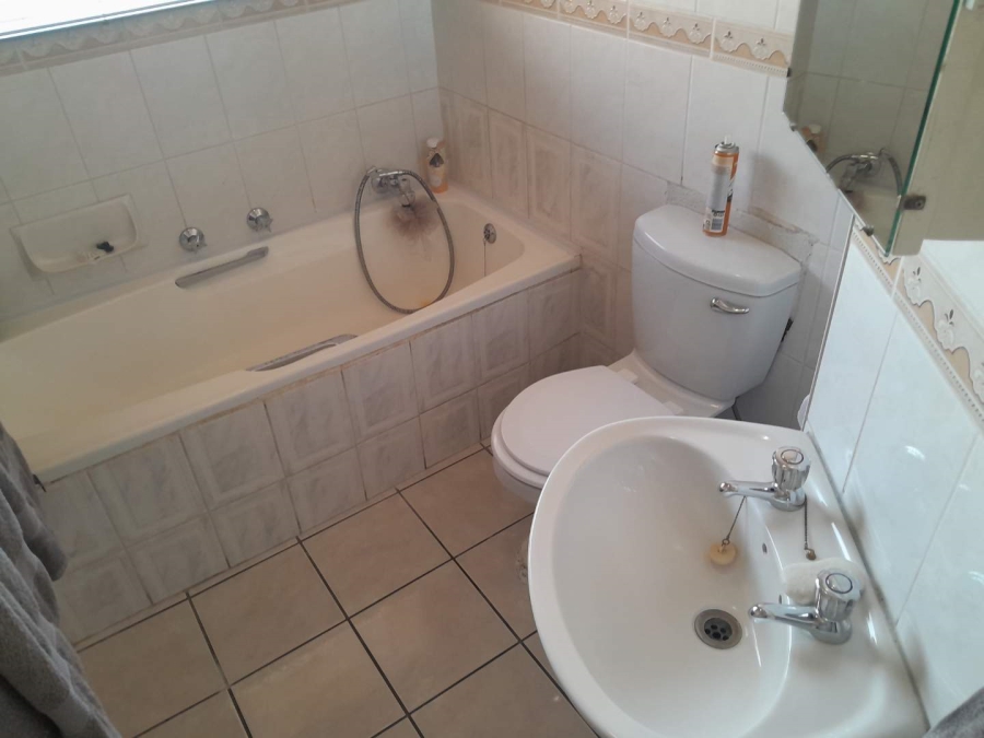 2 Bedroom Property for Sale in South Crest Gauteng