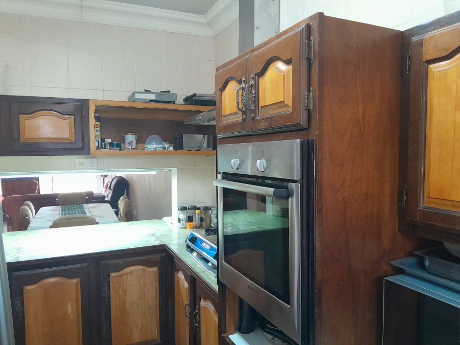 2 Bedroom Property for Sale in South Crest Gauteng