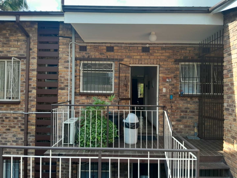 2 Bedroom Property for Sale in South Crest Gauteng