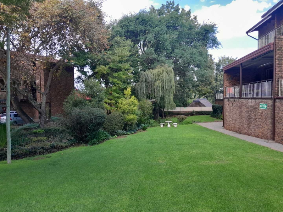 2 Bedroom Property for Sale in South Crest Gauteng