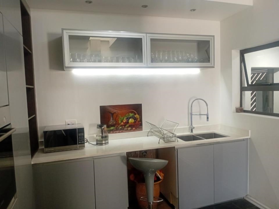 3 Bedroom Property for Sale in Glenvista Gauteng