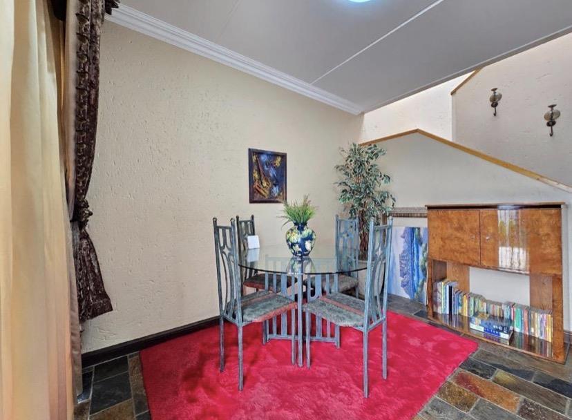 3 Bedroom Property for Sale in Glenvista Gauteng