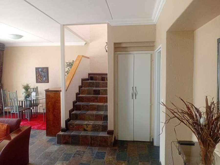 3 Bedroom Property for Sale in Glenvista Gauteng