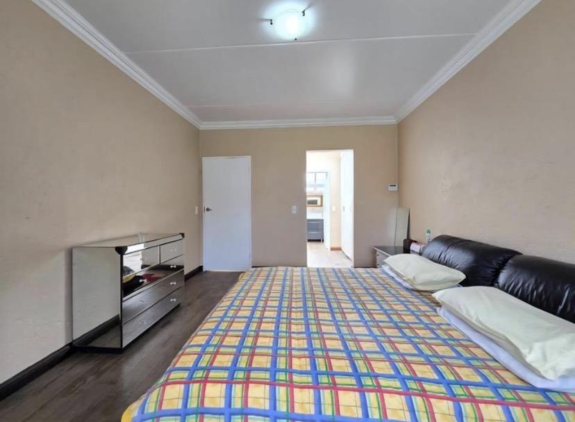 3 Bedroom Property for Sale in Glenvista Gauteng