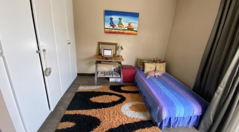 3 Bedroom Property for Sale in Glenvista Gauteng
