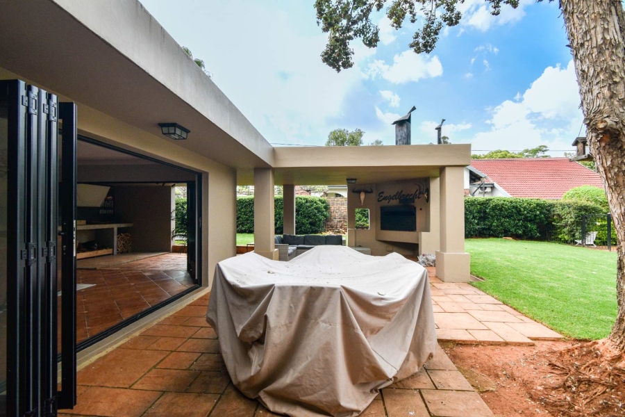 4 Bedroom Property for Sale in Faerie Glen Gauteng