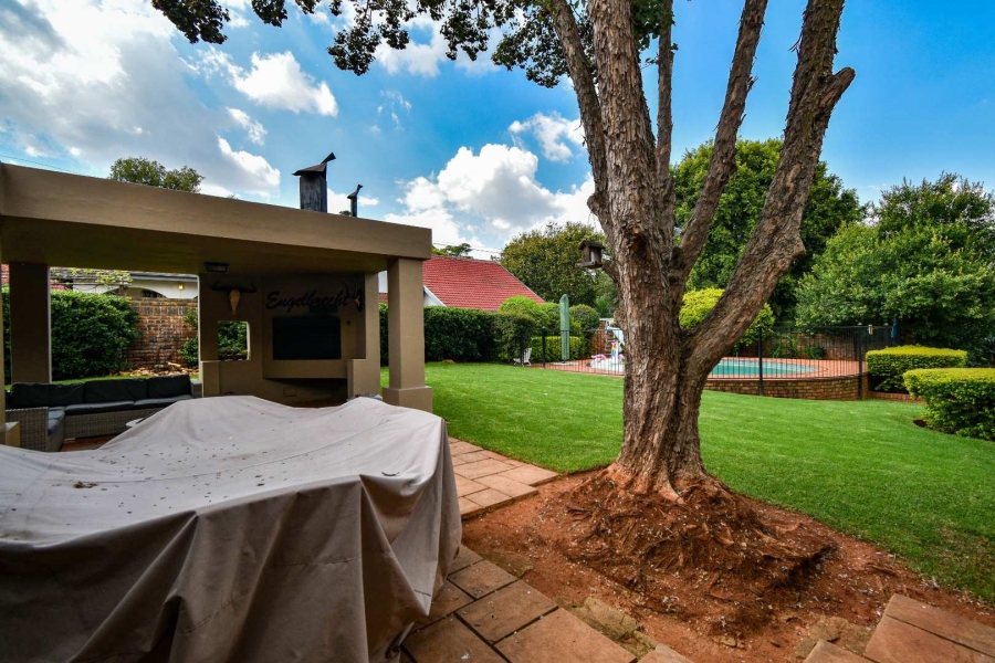 4 Bedroom Property for Sale in Faerie Glen Gauteng