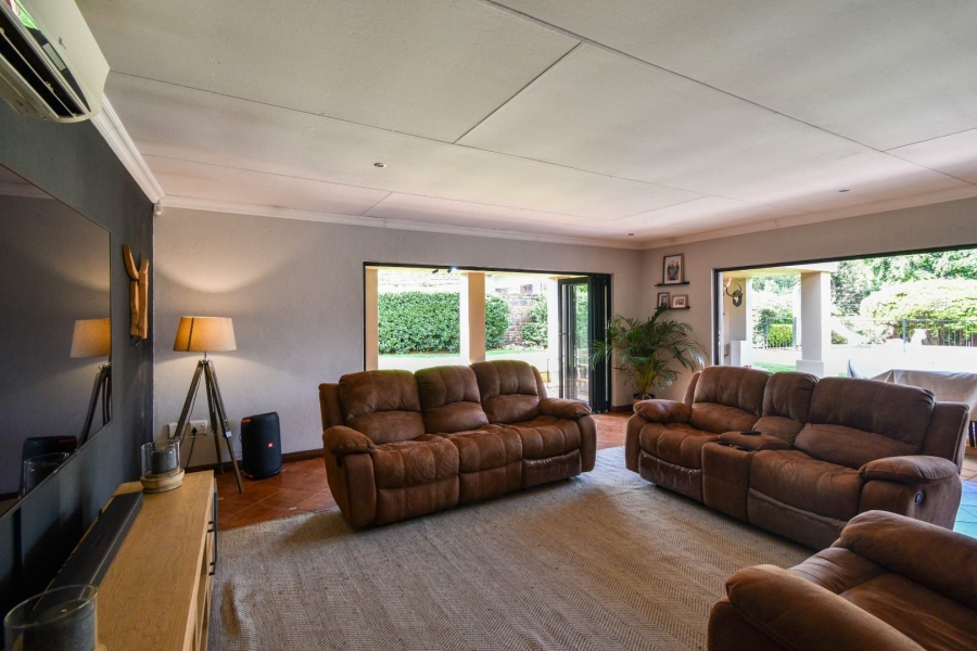 4 Bedroom Property for Sale in Faerie Glen Gauteng