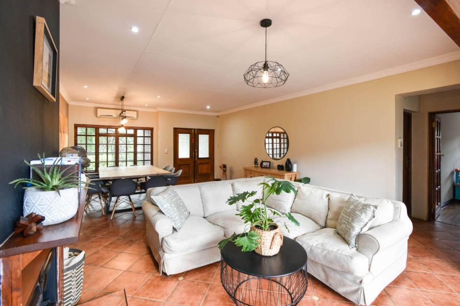 4 Bedroom Property for Sale in Faerie Glen Gauteng