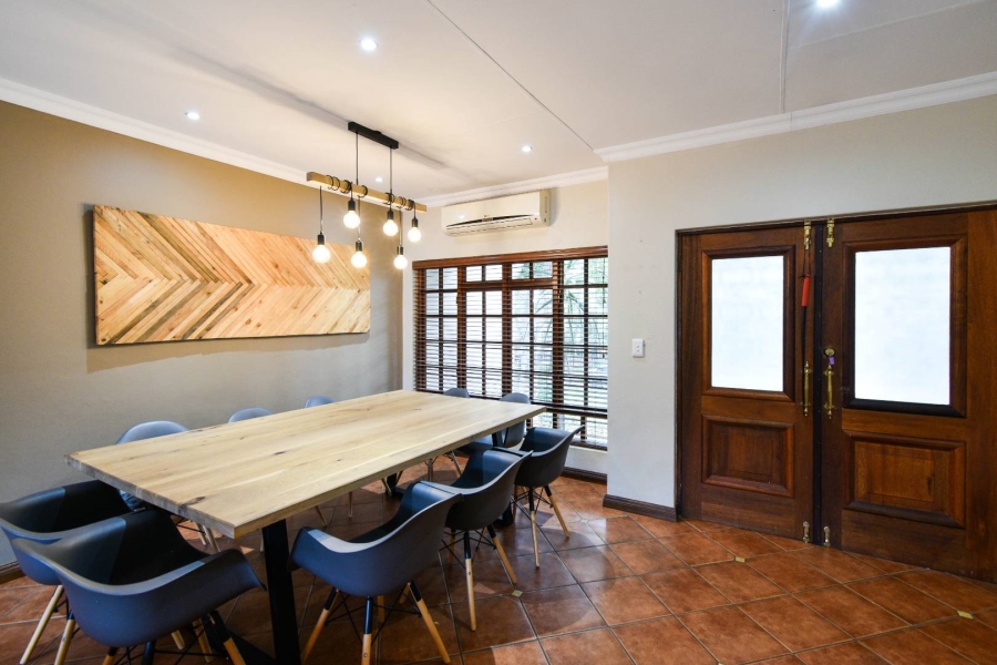 4 Bedroom Property for Sale in Faerie Glen Gauteng