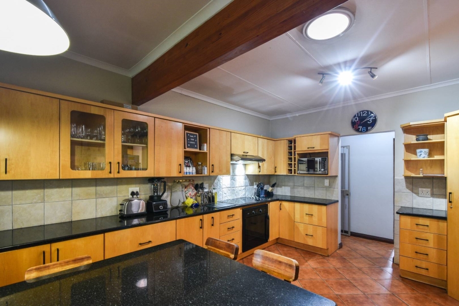 4 Bedroom Property for Sale in Faerie Glen Gauteng