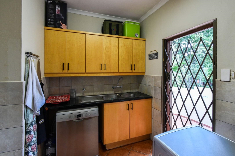 4 Bedroom Property for Sale in Faerie Glen Gauteng