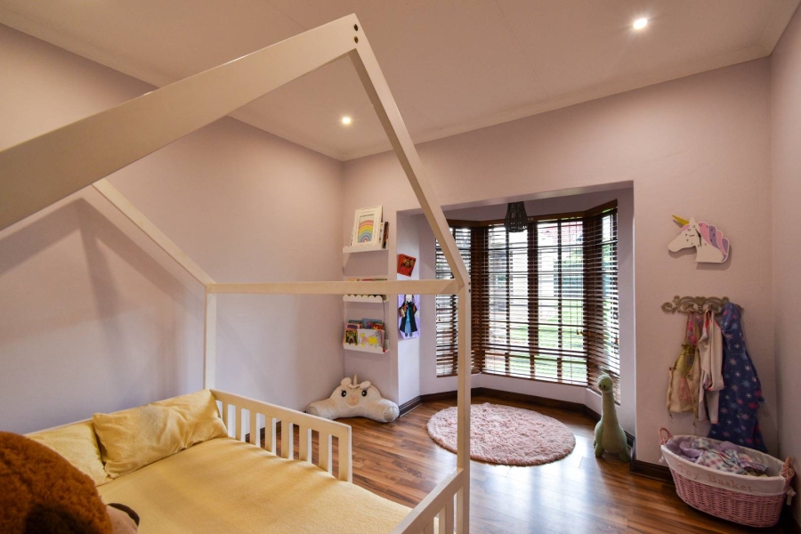 4 Bedroom Property for Sale in Faerie Glen Gauteng