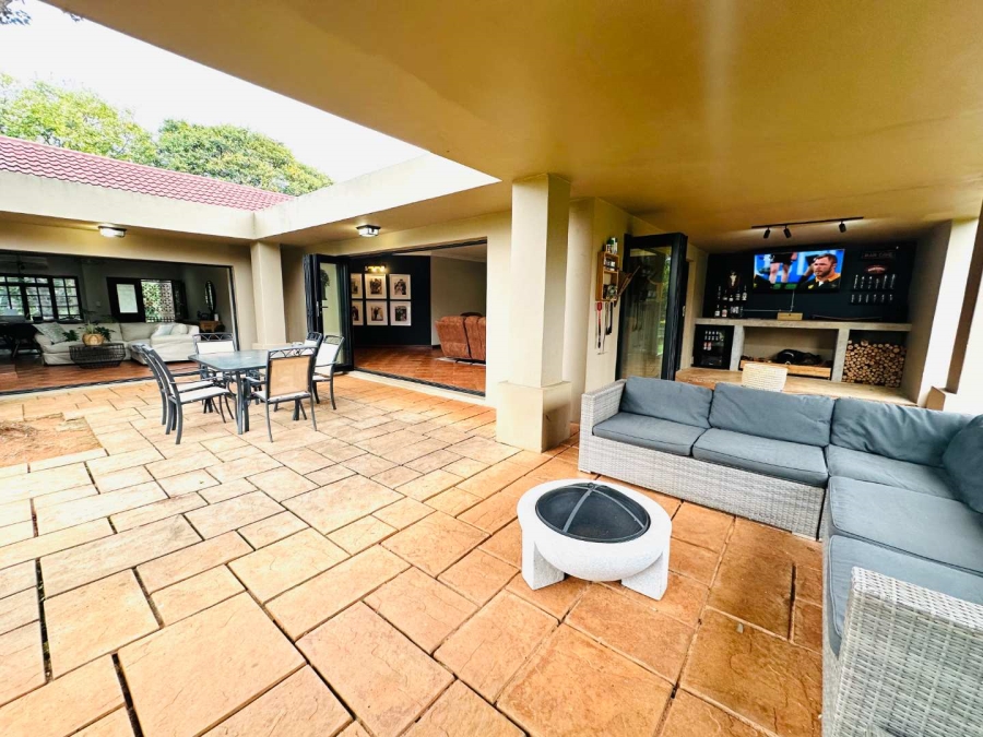 4 Bedroom Property for Sale in Faerie Glen Gauteng