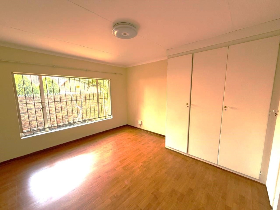 3 Bedroom Property for Sale in Faerie Glen Gauteng