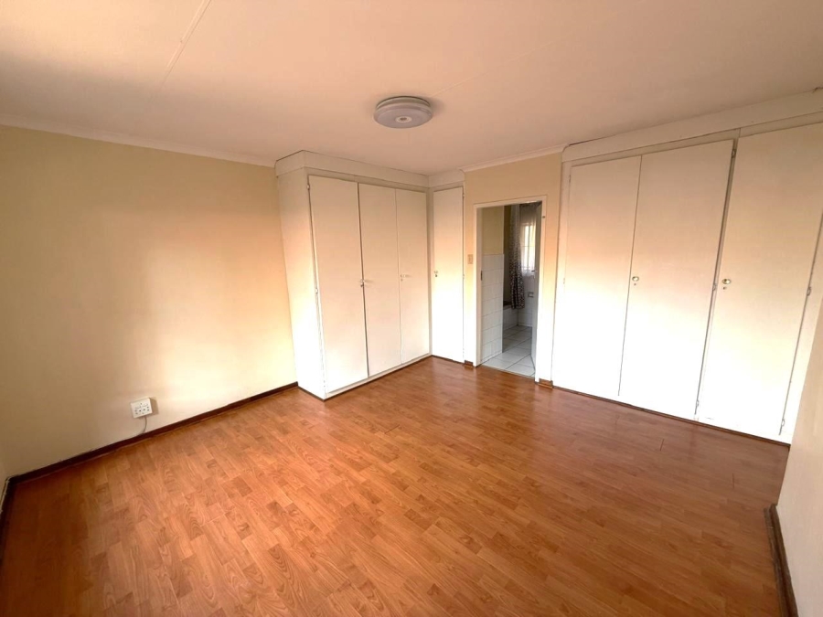 3 Bedroom Property for Sale in Faerie Glen Gauteng