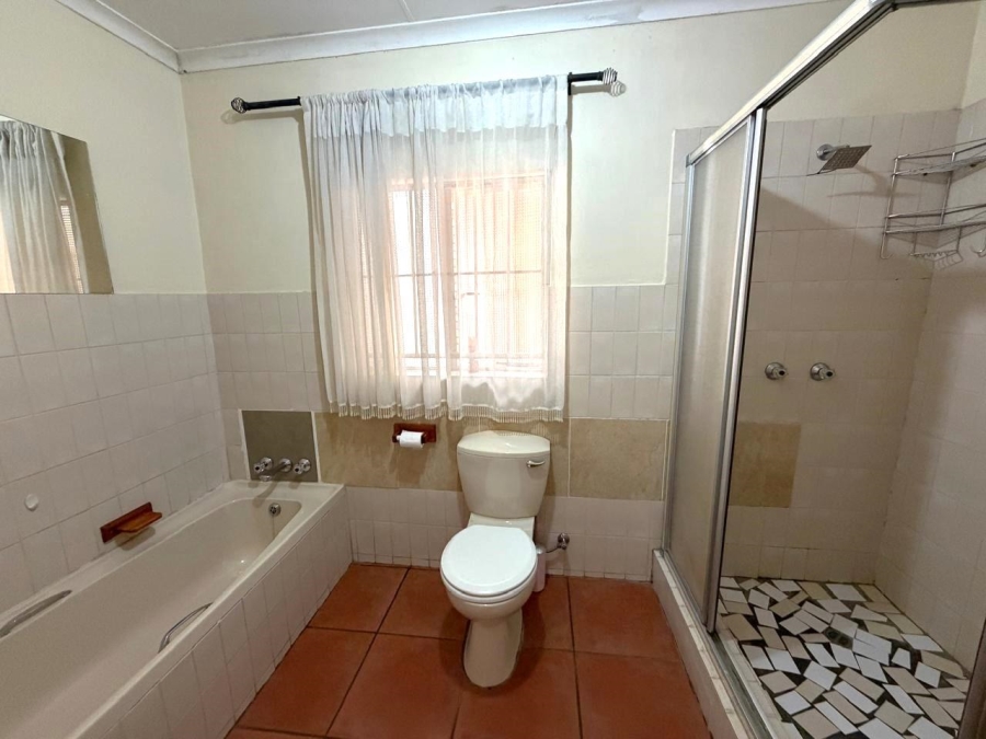 3 Bedroom Property for Sale in Faerie Glen Gauteng