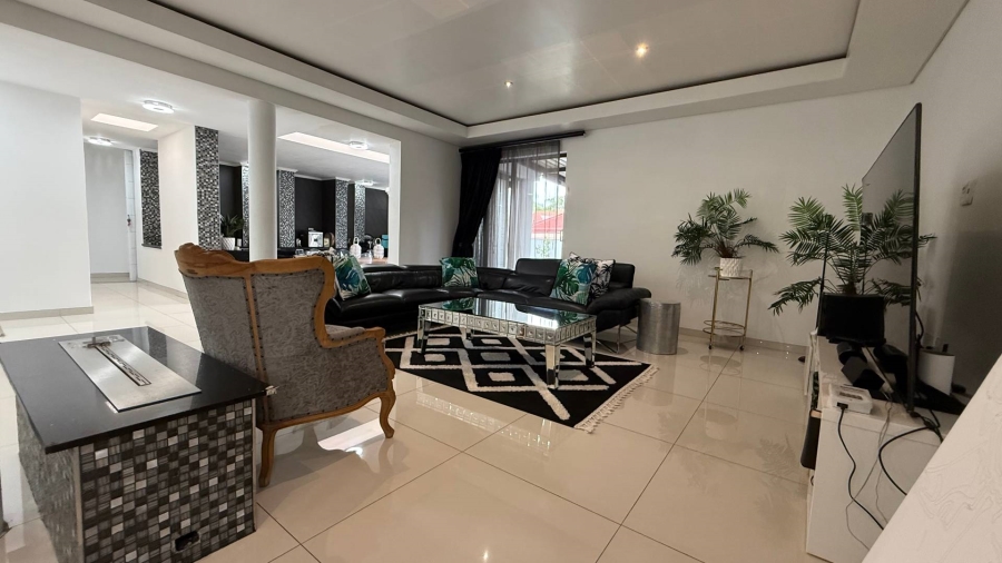 To Let 3 Bedroom Property for Rent in Faerie Glen Gauteng