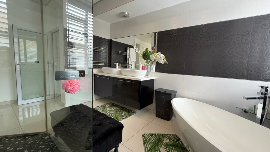 To Let 3 Bedroom Property for Rent in Faerie Glen Gauteng