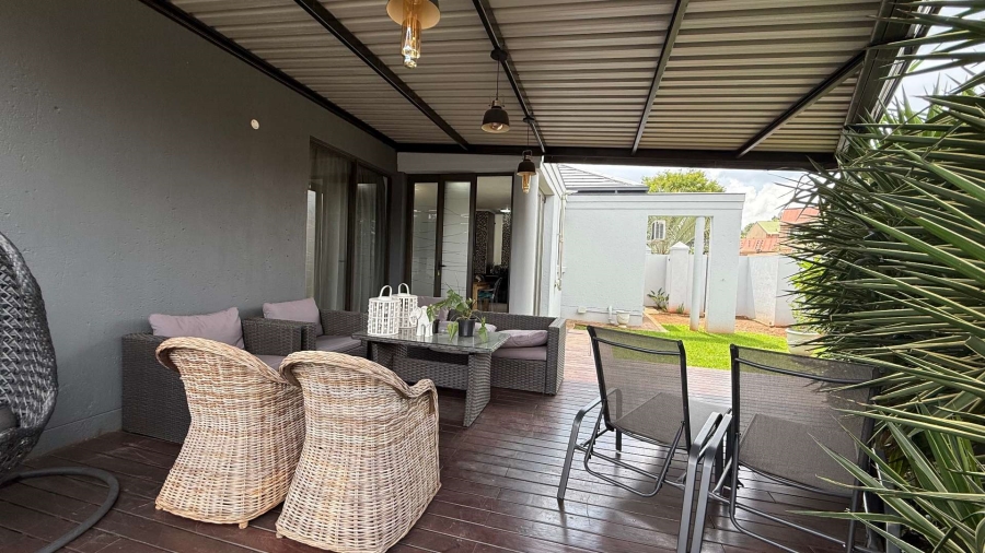 To Let 3 Bedroom Property for Rent in Faerie Glen Gauteng