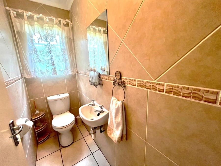 4 Bedroom Property for Sale in Olympus Gauteng